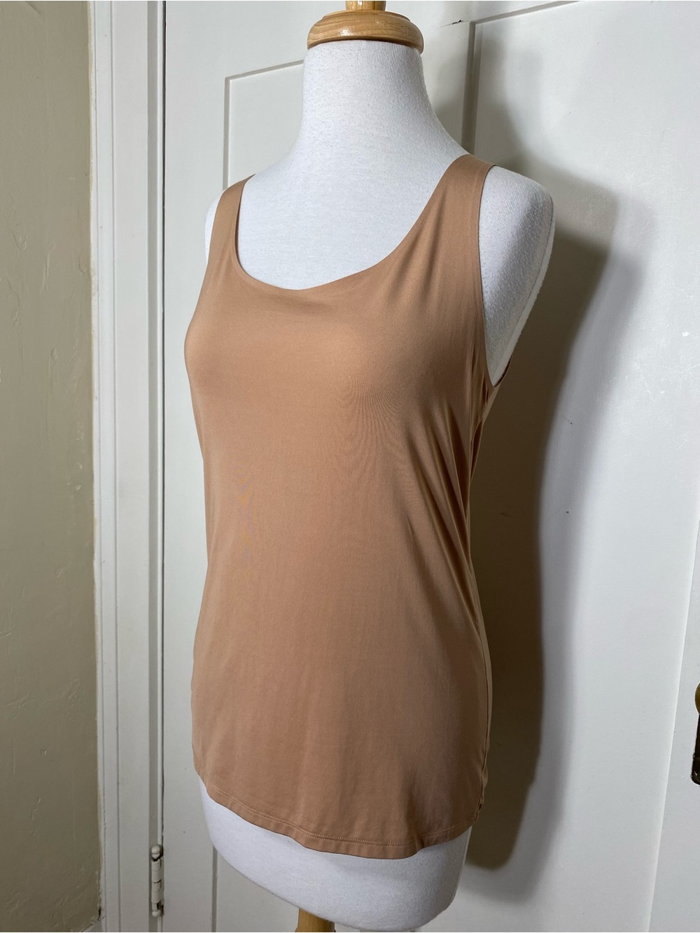 Uniqlo AIRism Lightweight Stretch Tan Beige Scoop Neck Tank Chemise XL